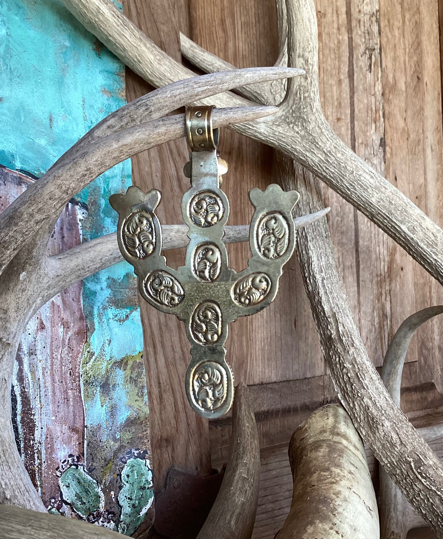 Large cactus stunner